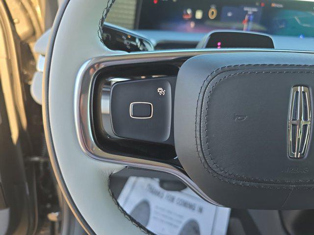 new 2025 Lincoln Navigator car, priced at $125,335