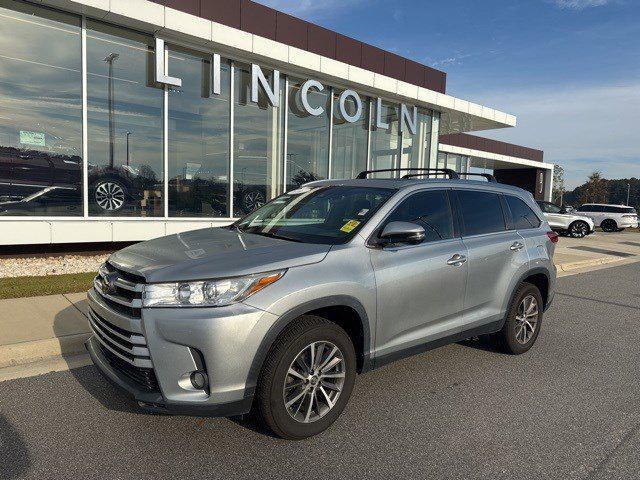 used 2019 Toyota Highlander car, priced at $26,988