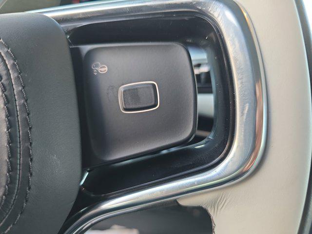 new 2025 Lincoln Navigator car, priced at $127,175