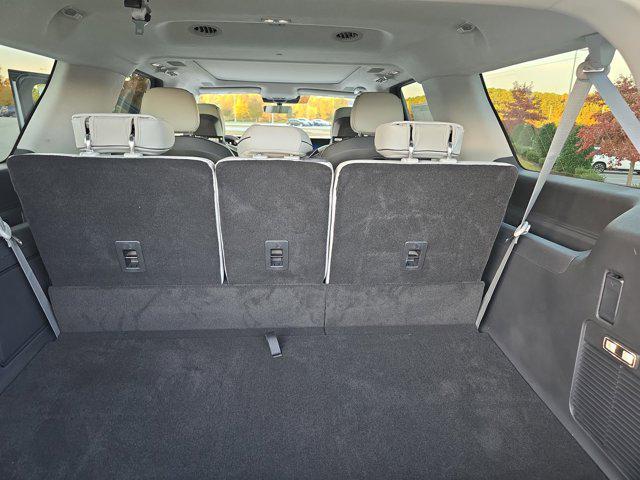 new 2025 Lincoln Navigator car, priced at $127,175