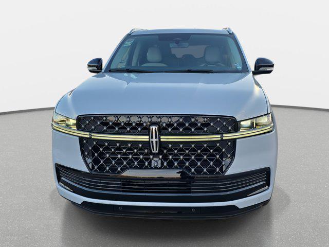 new 2025 Lincoln Navigator car, priced at $127,175