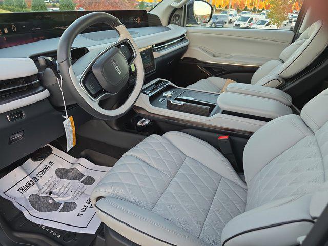 new 2025 Lincoln Navigator car, priced at $127,175
