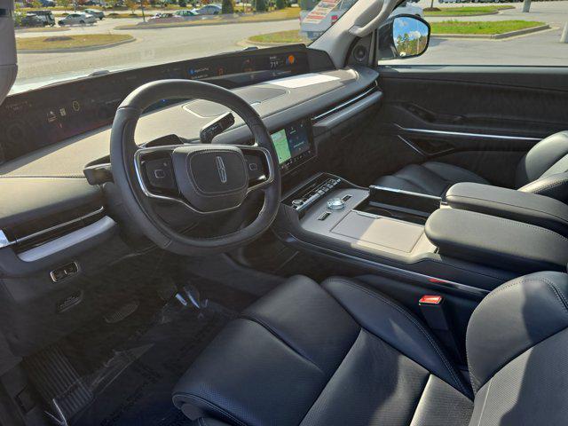 new 2025 Lincoln Navigator car, priced at $96,985