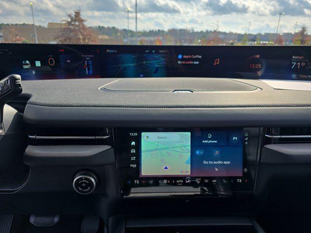 new 2025 Lincoln Navigator car, priced at $96,985