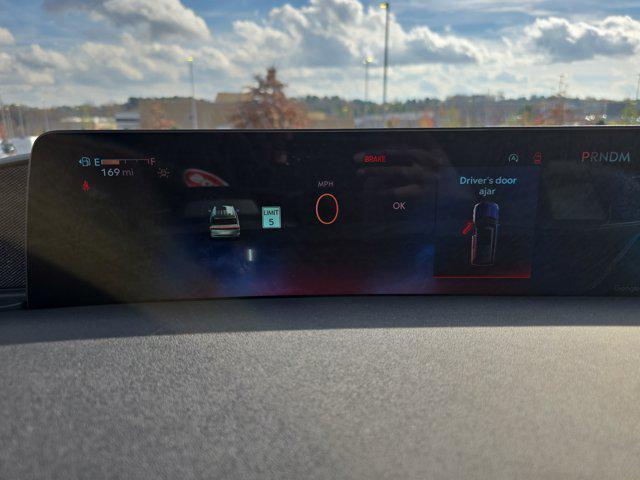 new 2025 Lincoln Navigator car, priced at $96,985