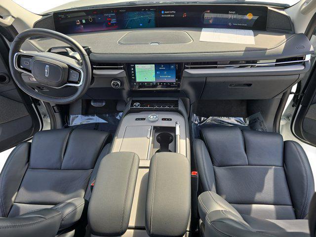 new 2025 Lincoln Navigator car, priced at $96,985