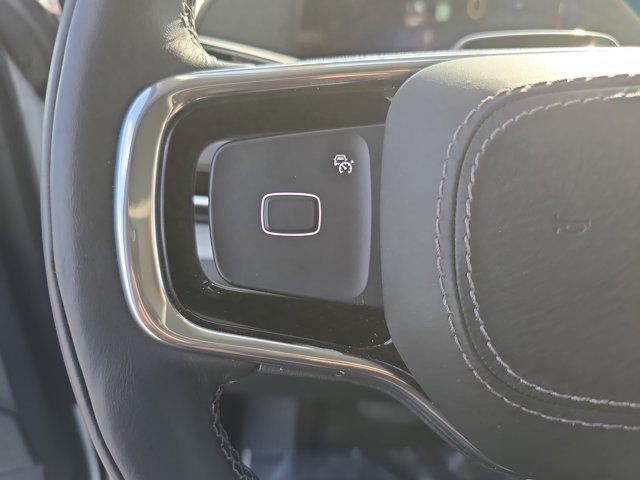 new 2025 Lincoln Navigator car, priced at $96,985