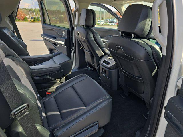 new 2025 Lincoln Navigator car, priced at $96,985