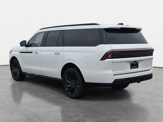 new 2025 Lincoln Navigator car, priced at $107,075
