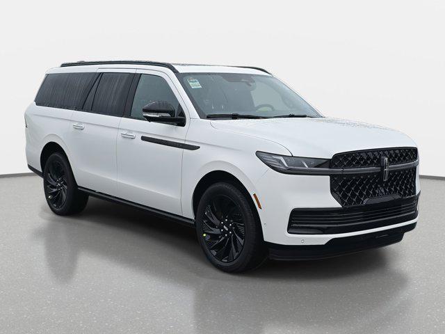 new 2025 Lincoln Navigator car, priced at $107,075