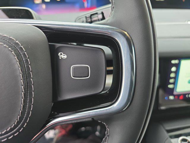 new 2025 Lincoln Navigator car, priced at $107,075