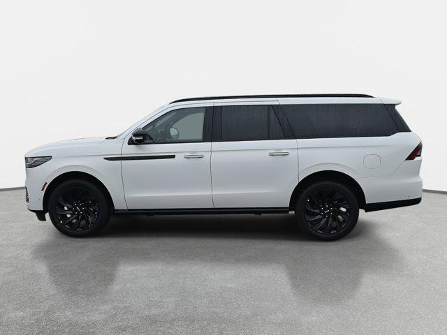 new 2025 Lincoln Navigator car, priced at $107,075