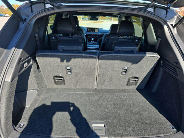used 2023 Acura MDX car, priced at $40,976