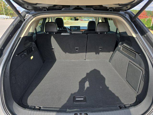 used 2023 Lincoln Nautilus car, priced at $38,310