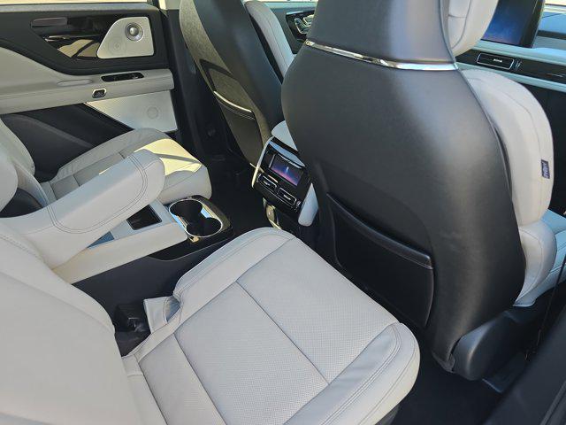 new 2025 Lincoln Aviator car, priced at $76,742