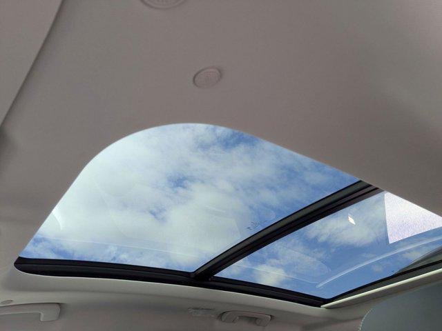 new 2025 Lincoln Nautilus car, priced at $56,402