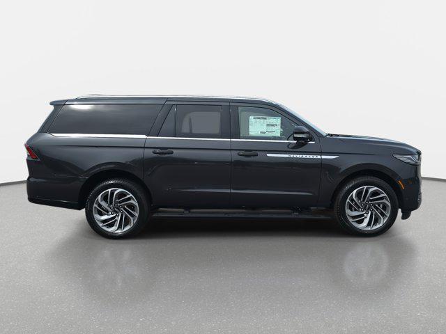 new 2025 Lincoln Navigator car, priced at $103,925