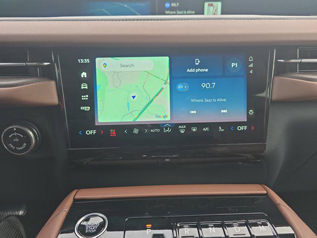 new 2025 Lincoln Navigator car, priced at $103,925