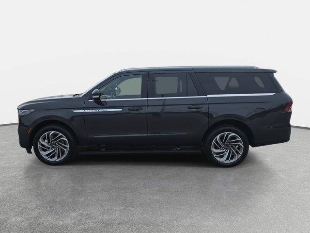 new 2025 Lincoln Navigator car, priced at $103,925