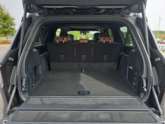 new 2025 Lincoln Navigator car, priced at $103,925