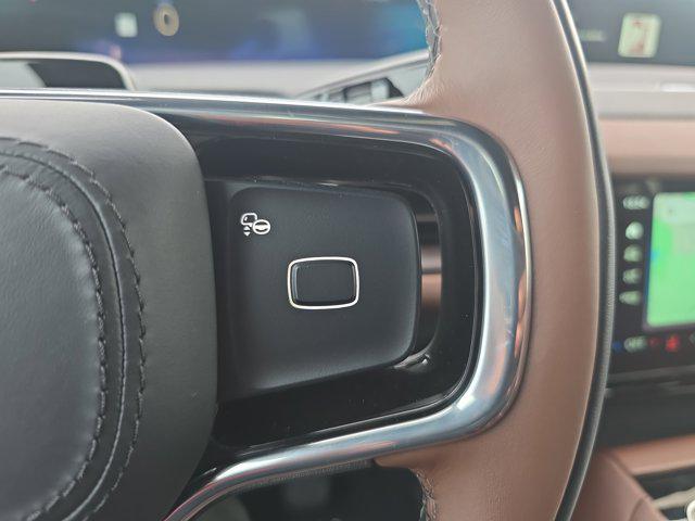 new 2025 Lincoln Navigator car, priced at $103,925