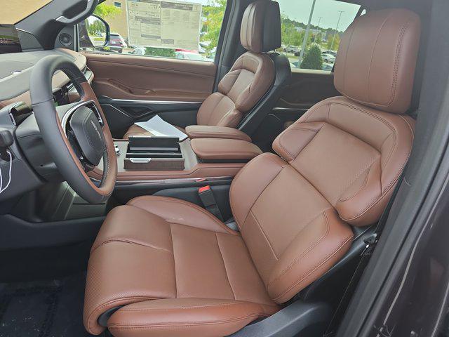 new 2025 Lincoln Navigator car, priced at $103,925