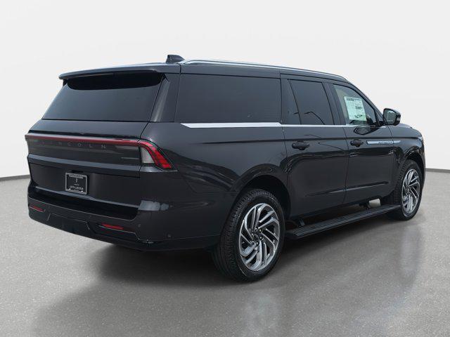 new 2025 Lincoln Navigator car, priced at $103,925