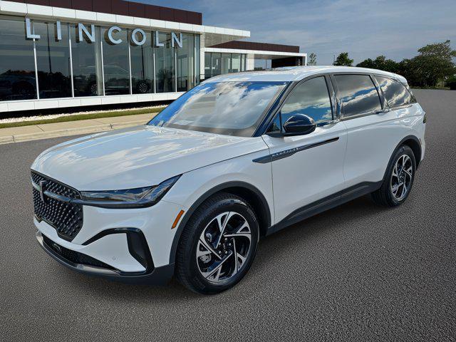 new 2025 Lincoln Nautilus car