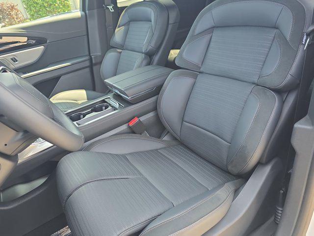 new 2025 Lincoln Nautilus car, priced at $69,910
