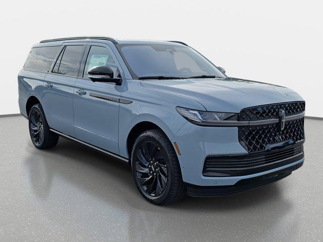 new 2025 Lincoln Navigator car, priced at $108,330