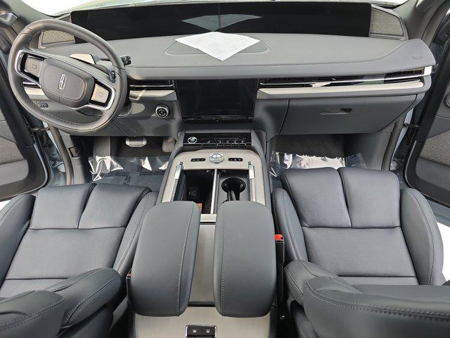 new 2025 Lincoln Navigator car, priced at $108,330