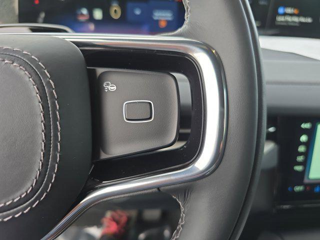 new 2025 Lincoln Navigator car, priced at $108,330