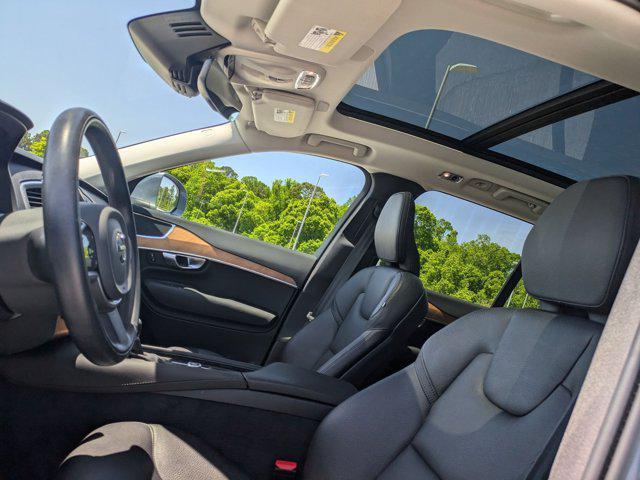 used 2022 Volvo XC90 car, priced at $38,610