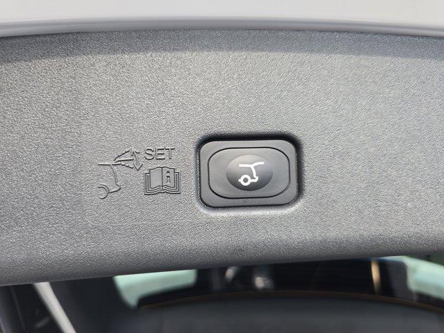 new 2025 Lincoln Nautilus car, priced at $56,285