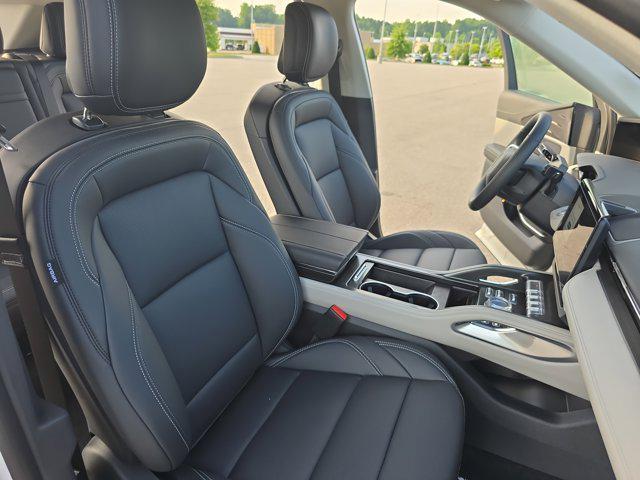 new 2025 Lincoln Nautilus car, priced at $56,285