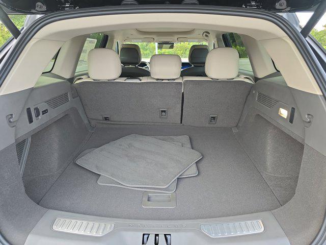 new 2025 Lincoln Nautilus car, priced at $60,067