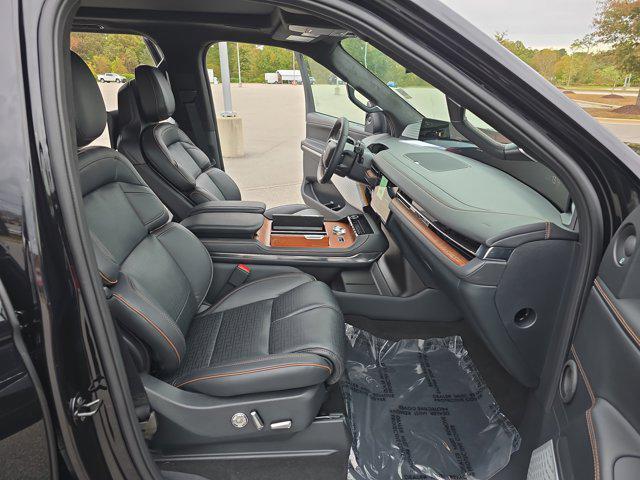 new 2025 Lincoln Navigator car, priced at $119,835