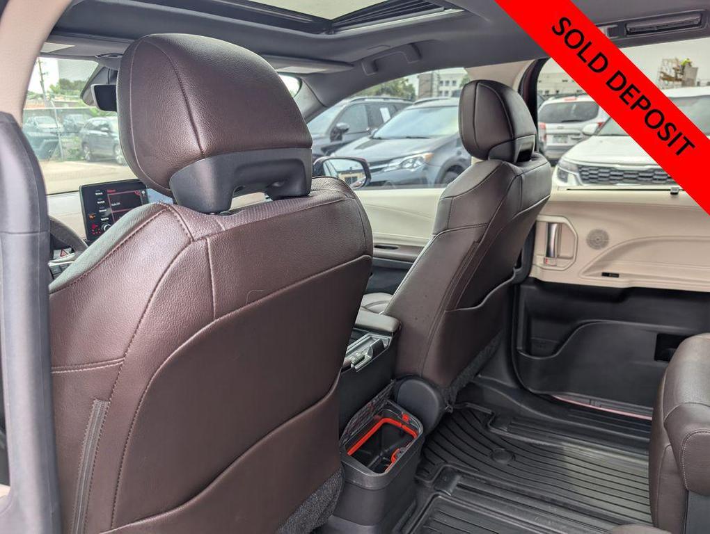 used 2024 Toyota Sienna car