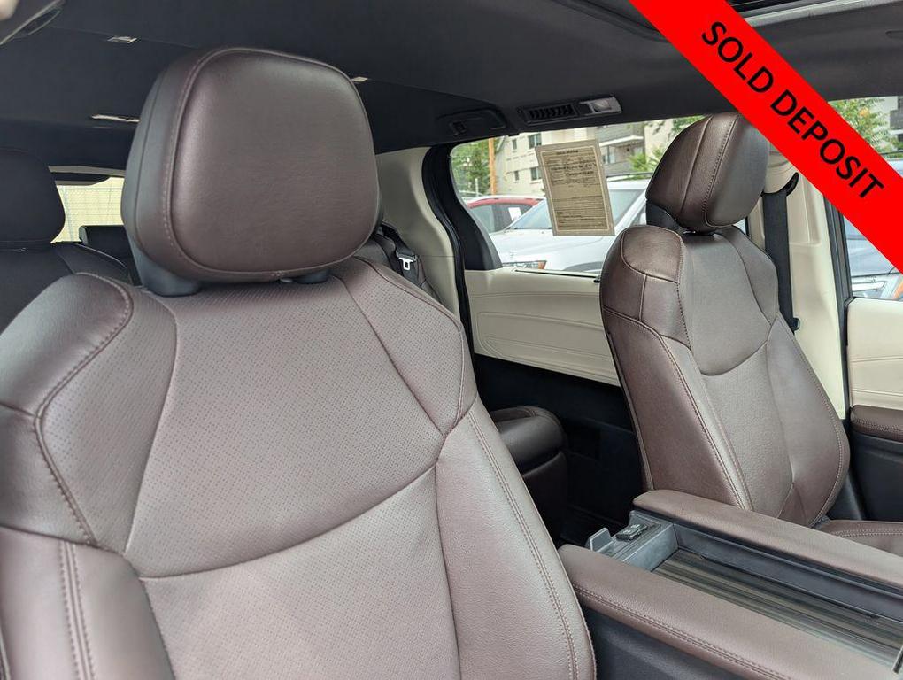 used 2024 Toyota Sienna car