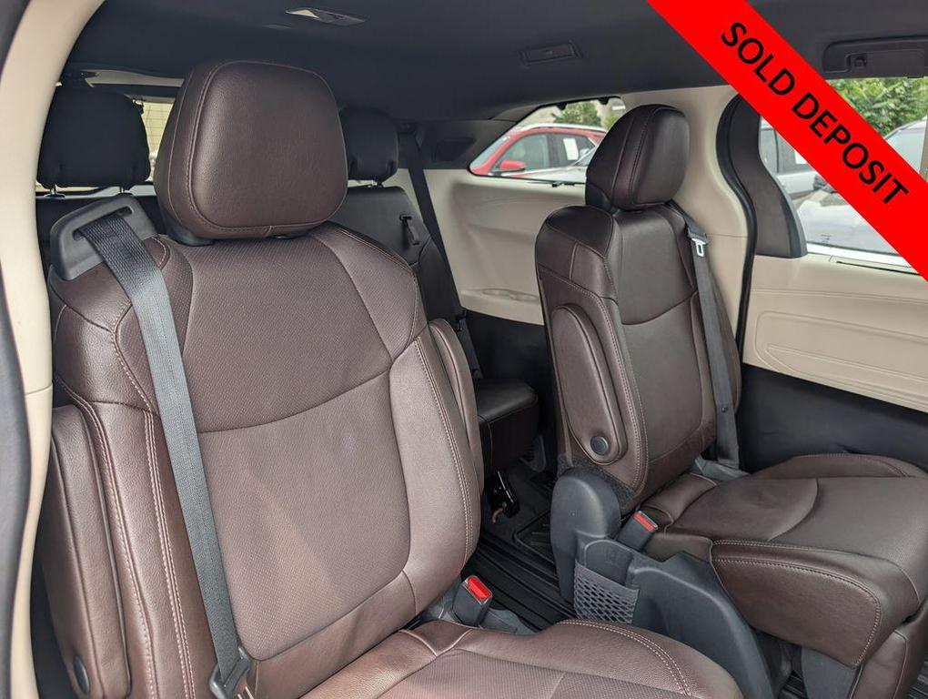 used 2024 Toyota Sienna car