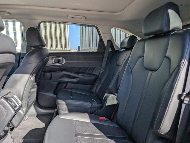 used 2023 Kia Sorento car, priced at $35,176