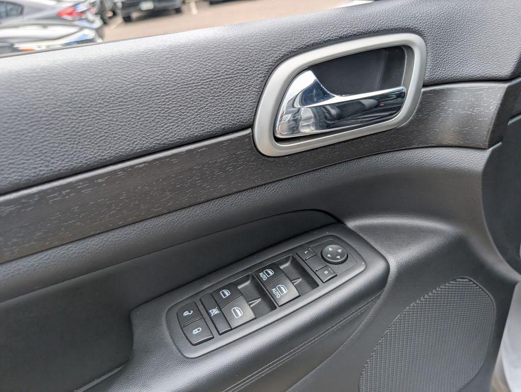 used 2017 Jeep Grand Cherokee car, priced at $18,997