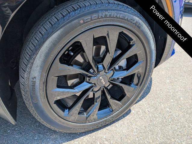 used 2023 Kia Sorento car, priced at $35,998