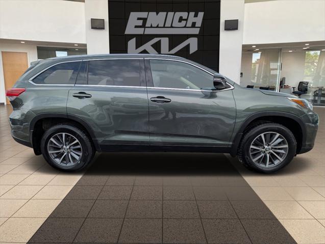 used 2019 Toyota Highlander car, priced at $28,687