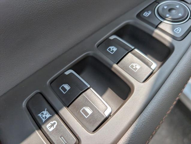 used 2020 Hyundai Santa Fe car, priced at $23,575