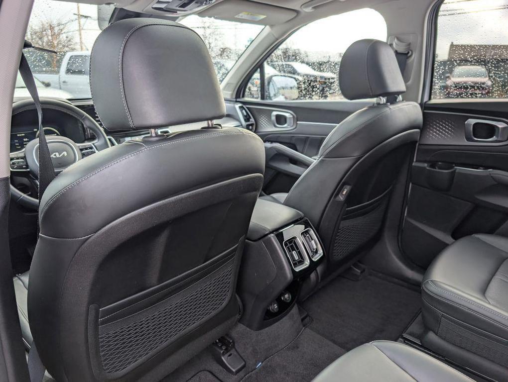 used 2023 Kia Sorento car, priced at $31,591