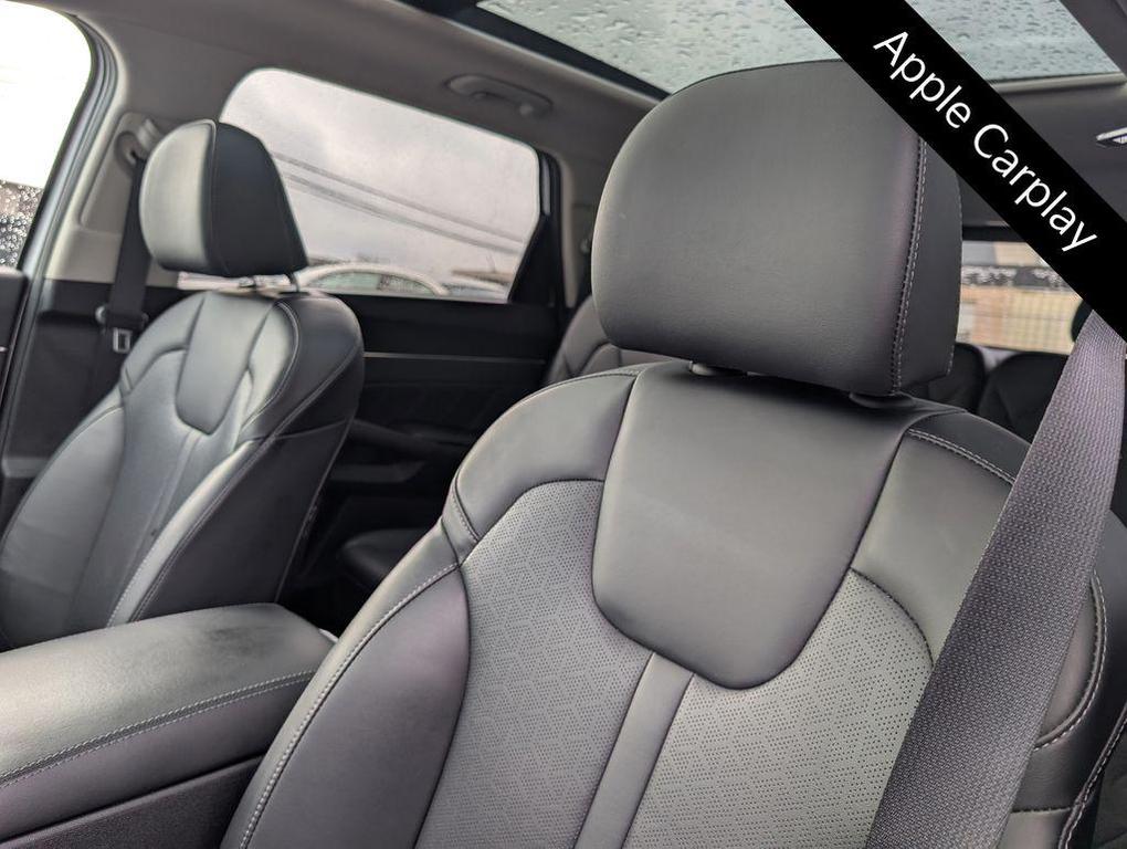 used 2023 Kia Sorento car, priced at $31,591