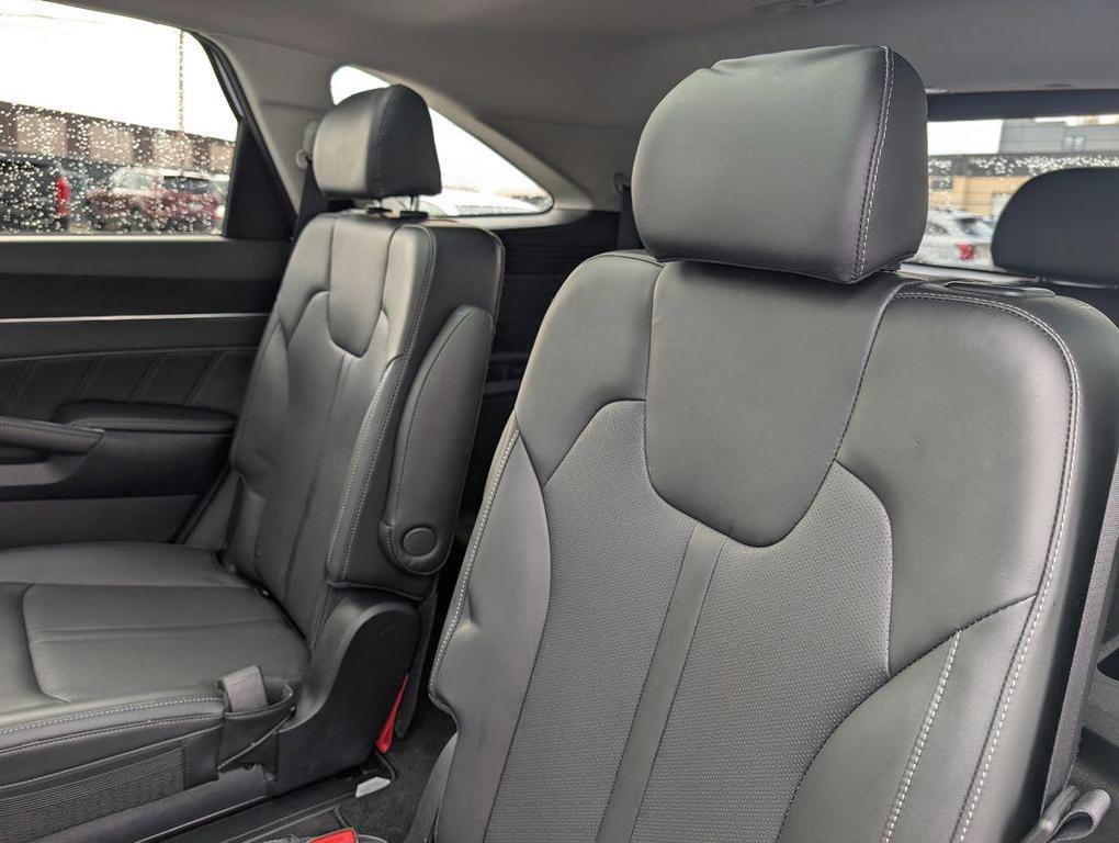 used 2023 Kia Sorento car, priced at $31,591