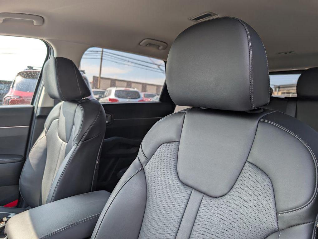used 2022 Kia Sorento car, priced at $26,499