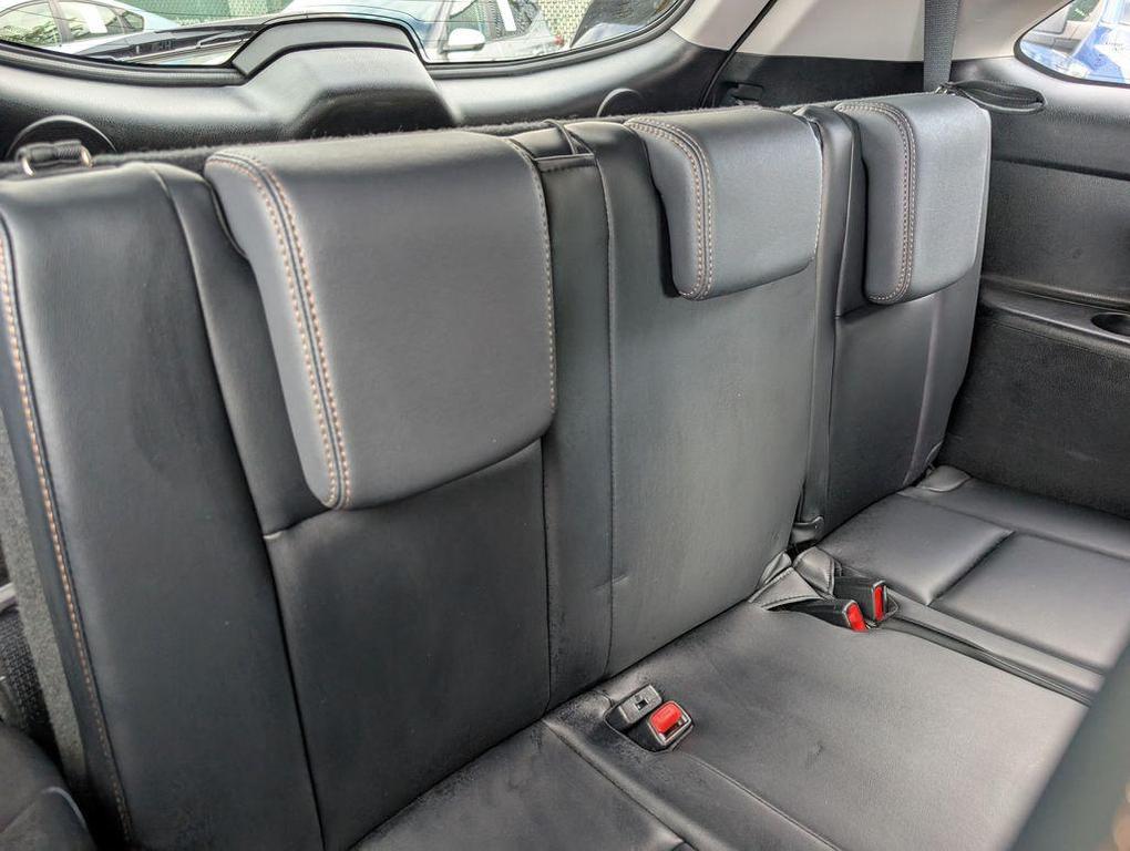 used 2016 Toyota Highlander Hybrid car, priced at $21,999